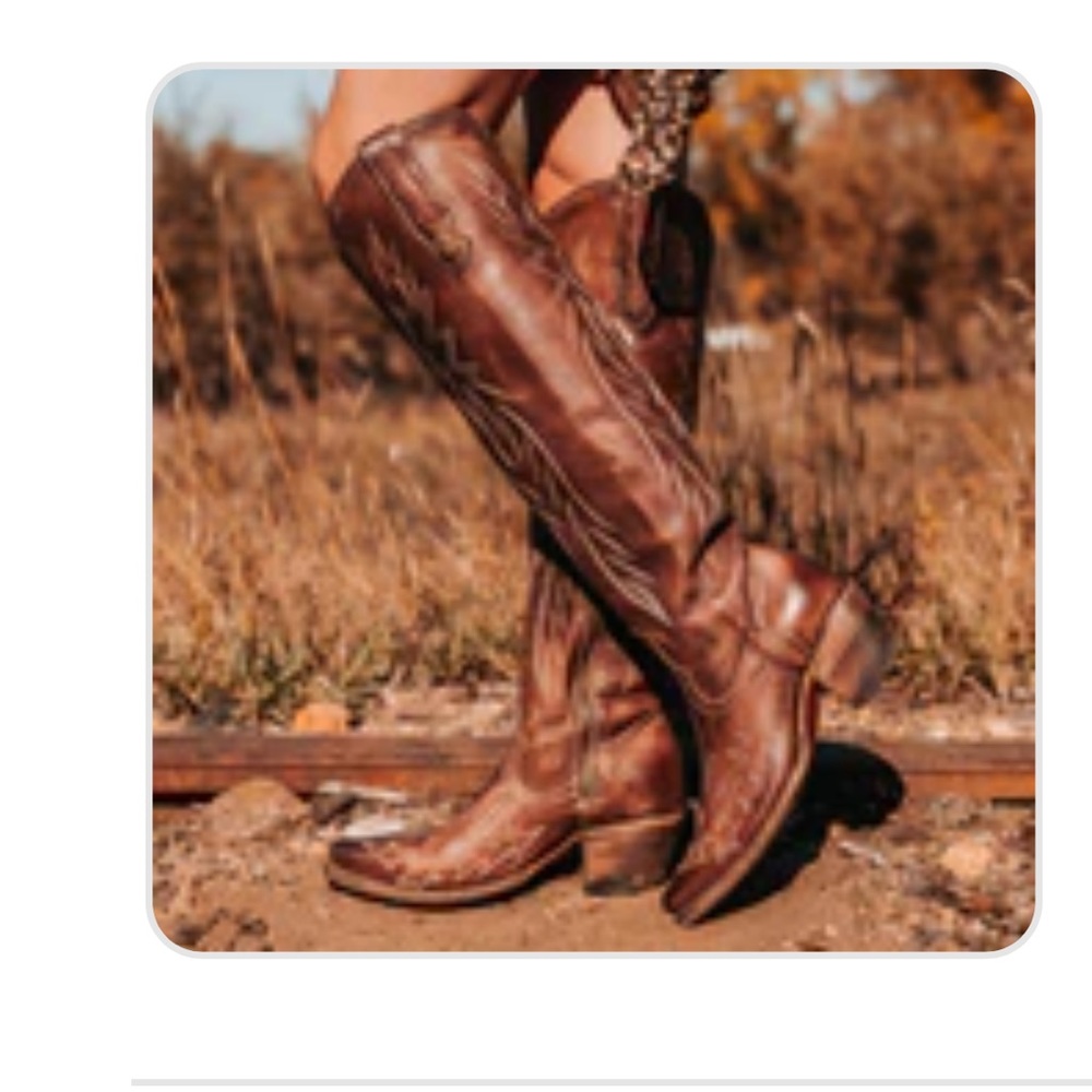 Freebird - wonder size 6 over the knee boots . Never been worn!